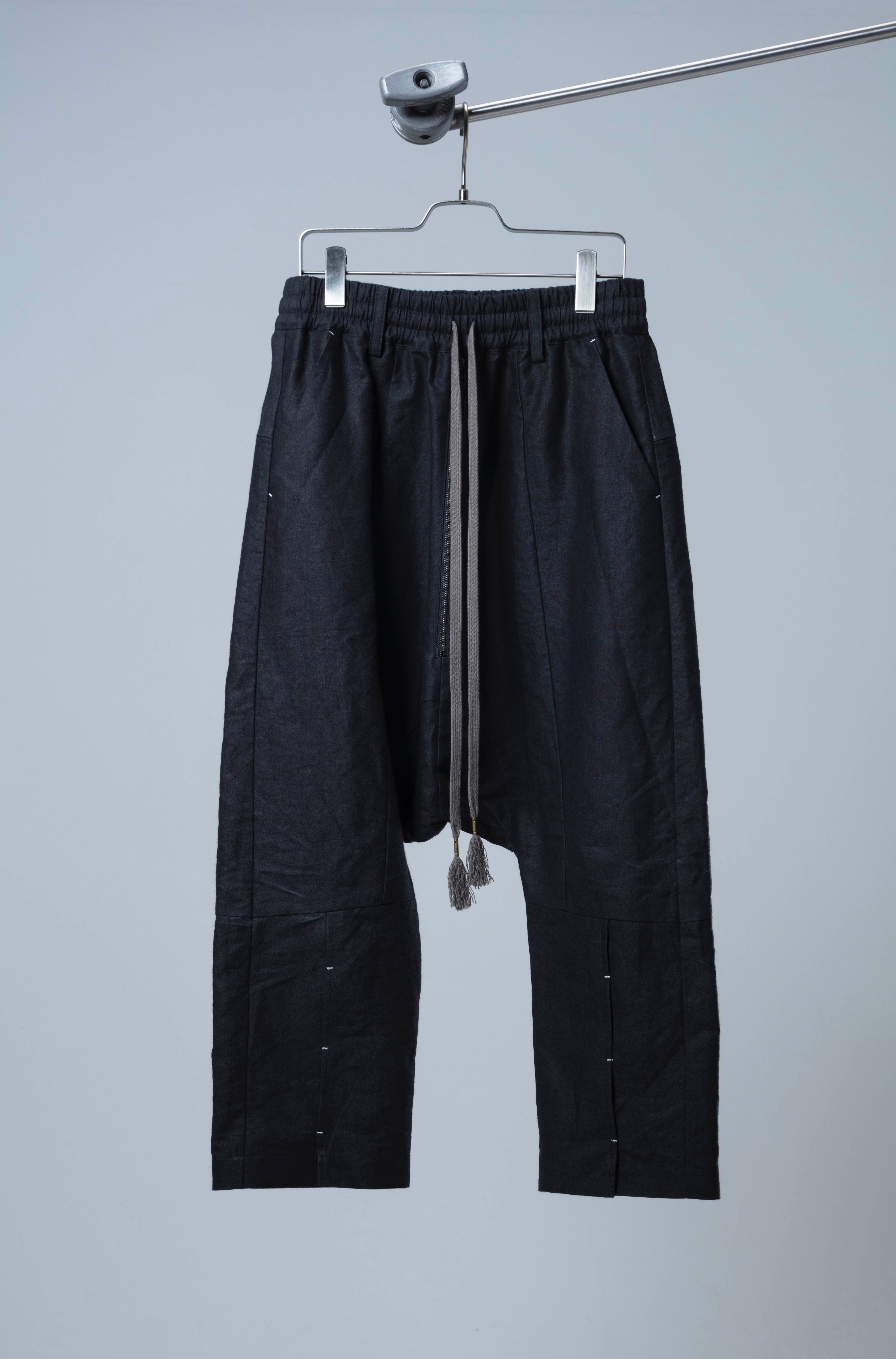 prasthana : [fault or composition] sarrouel trousers A – prasthana